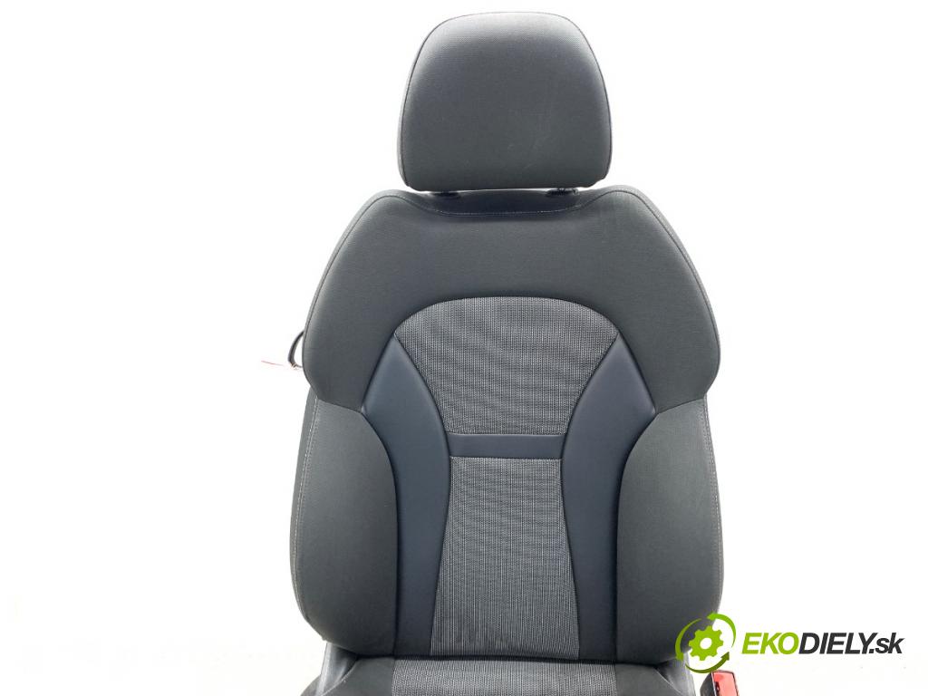 AUDI A1 8X liftback 2011 63 kW 1.2 TFSI 1197 sedadlo pravý přední část