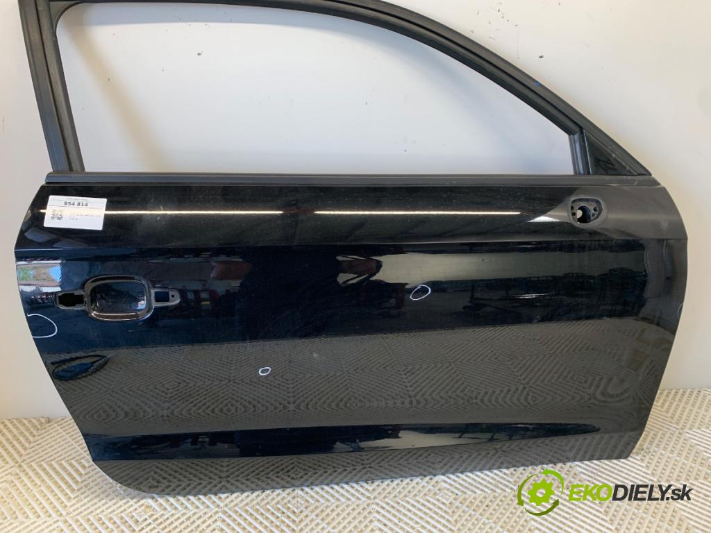 AUDI A1 8X liftback 2011 63 kW 1.2 TFSI 1197 dveře pravý přední část LY9B