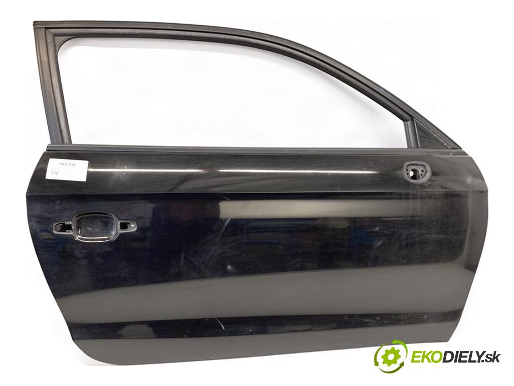 AUDI A1 8X liftback 2011 63 kW 1.2 TFSI 1197 dveře pravý přední část LY9B