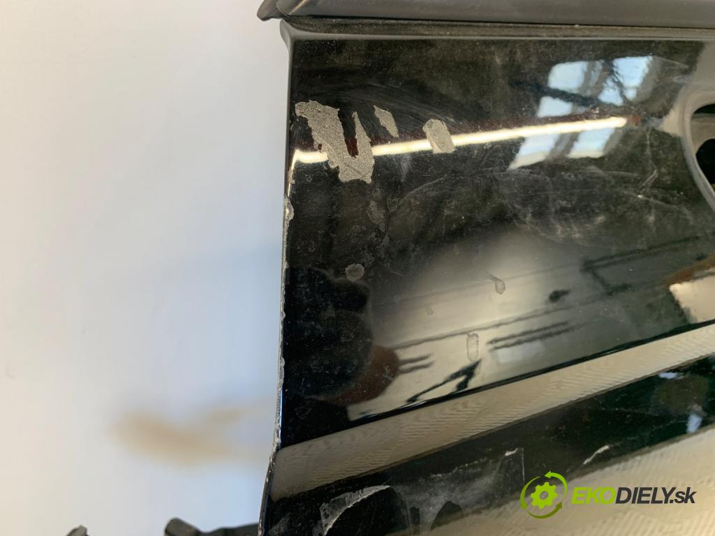 AUDI A1 8X liftback 2011 63 kW 1.2 TFSI 1197 dveře levý přední část LY9B