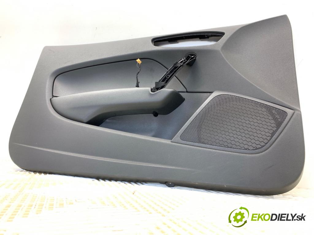 AUDI A1 8X liftback 2011 63 kW 1.2 TFSI 1197 čalúnenie Dvere ľavy predný