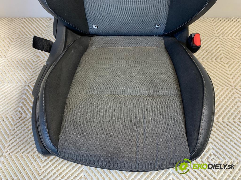 RENAULT KANGOO III Nadwozie pełne/minivan 2021 70 kW 1.5 Blue dCi 95 (FJAB) 1461 Sedadlo pravy predný