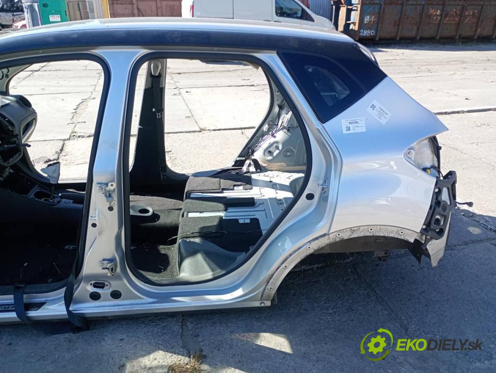 RENAULT CAPTUR I liftback 2016 87 kW 1.2 TCe 120 1197 karoséria ČTVRŤÁK: Blatník prah strecha PODŁUŻNICA