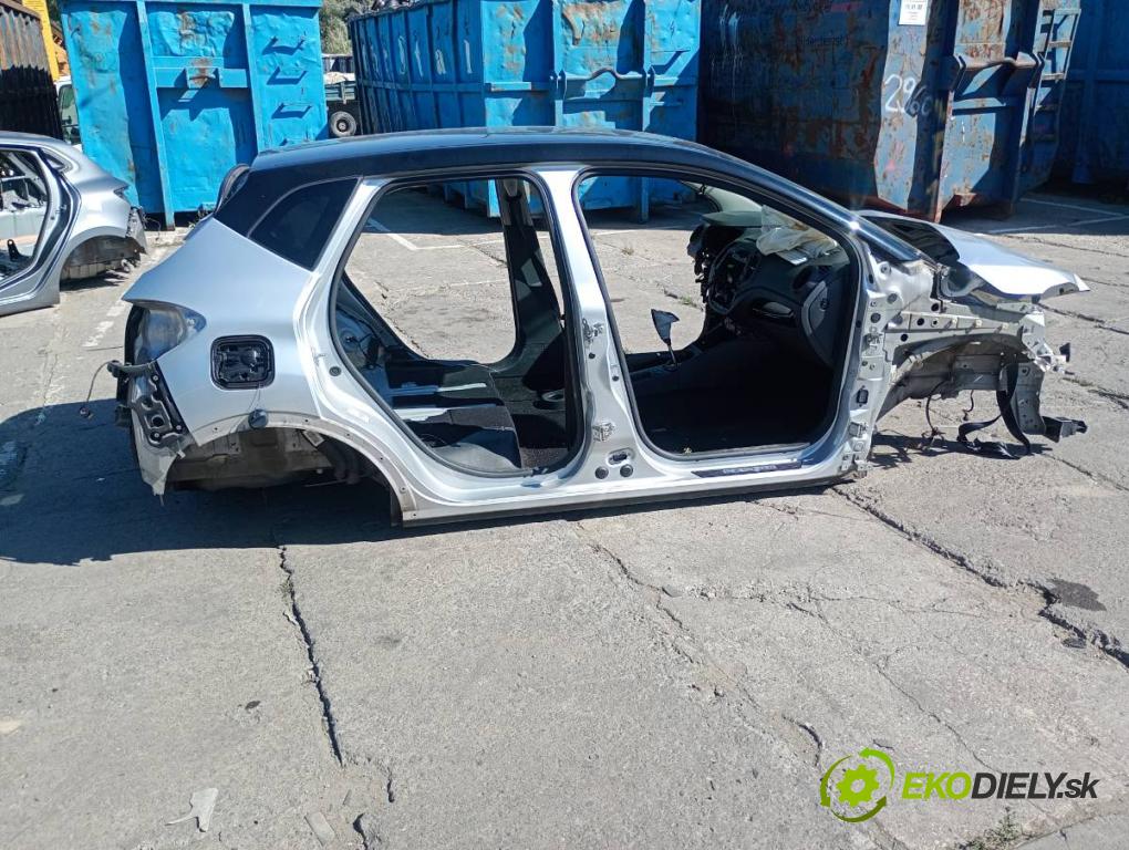RENAULT CAPTUR I liftback 2016 87 kW 1.2 TCe 120 1197 karoséria ČTVRŤÁK: Blatník prah strecha PODŁUŻNICA