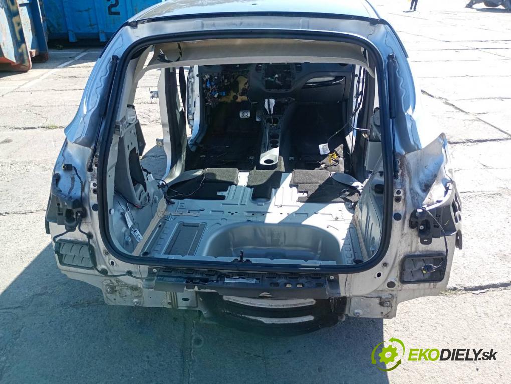 RENAULT CAPTUR I liftback 2016 87 kW 1.2 TCe 120 1197 karoséria ČTVRŤÁK: Blatník prah strecha PODŁUŻNICA