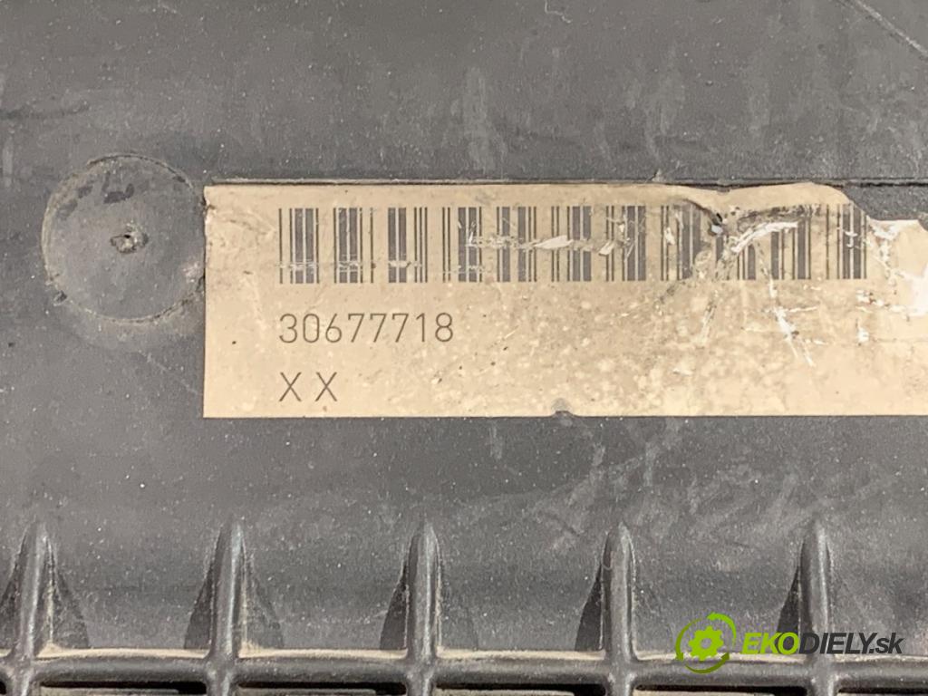 VOLVO V70 III Kombi 2010 170 kW 2.5 T 2521 obal filtra vzduchu 30650076 (Kryt vzduchového filtru)