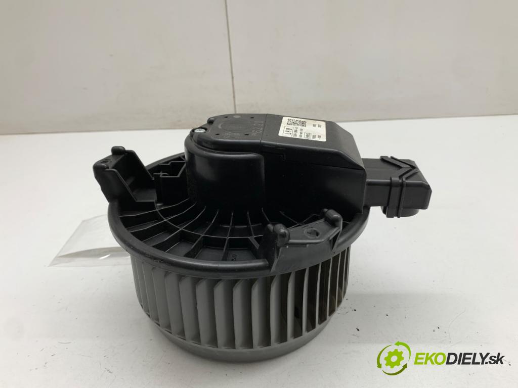 FORD MONDEO MK5 Kombi 2017 110 kW 2.0 TDCi 1998 ventilátor kúrenia DG9H-19846-AA