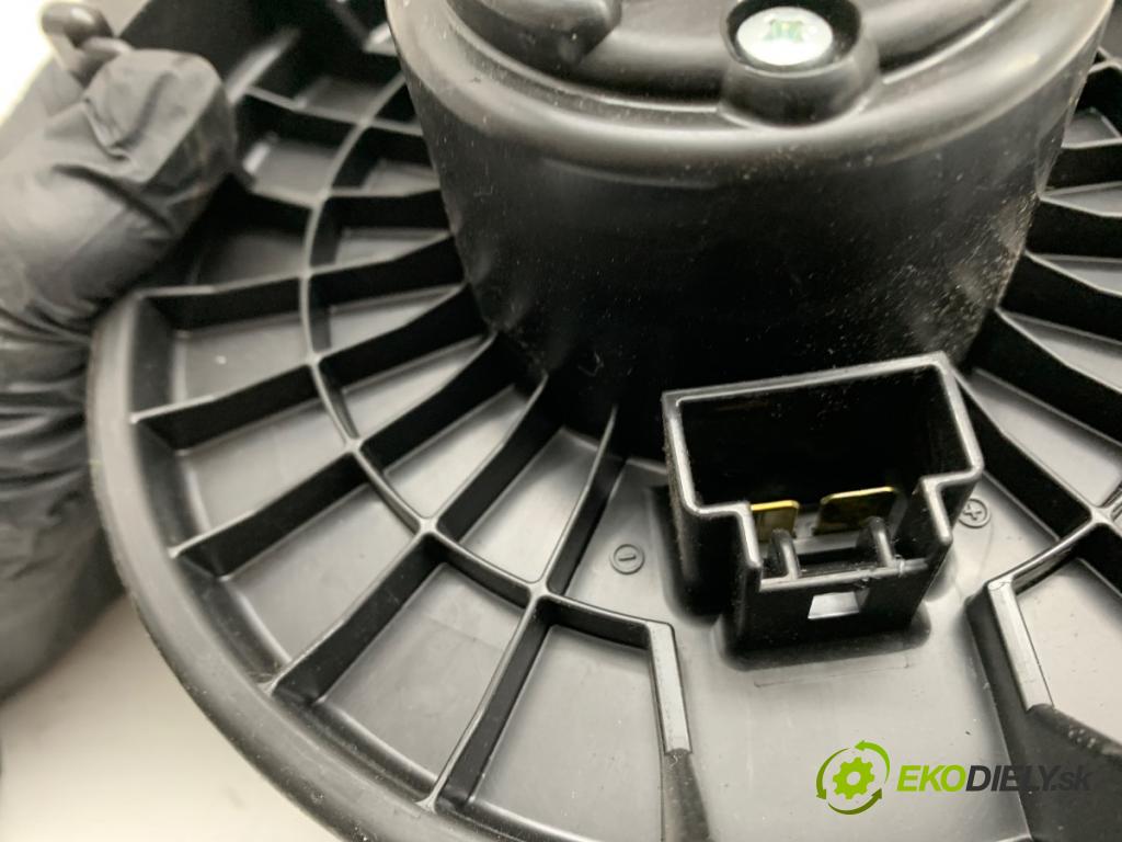 FORD MONDEO MK5 Kombi 2017 110 kW 2.0 TDCi 1998 ventilátor kúrenia DG9H-19846-AA