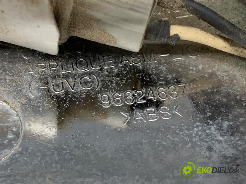 CHEVROLET CAPTIVA SUV 2007 100 kW 2.4 2405 Lišta dverí zad 96624637