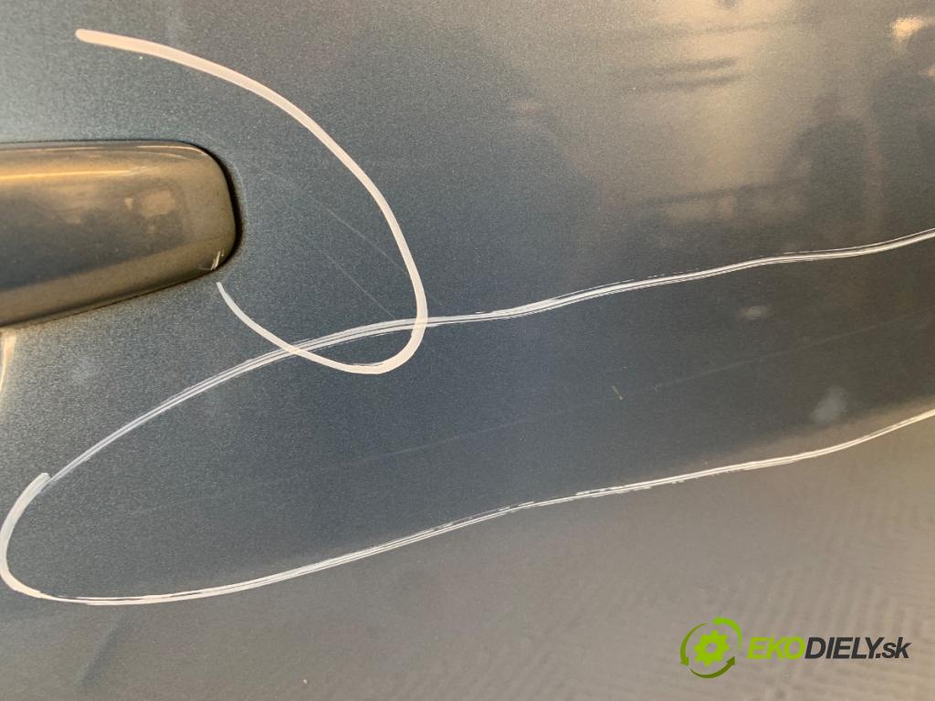 AUDI A4 B8 Kombi 2009 125 kW 2.0 TDI quattro 1968 dveře pravý zadní část