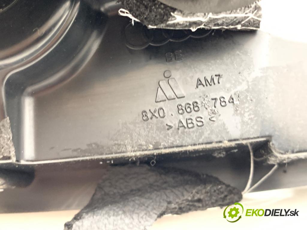 AUDI A1 8X liftback 2011 63 kW 1.2 TFSI 1197 klika vnitřní pravý přední část 8X0868784