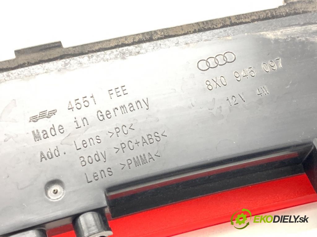 AUDI A1 8X liftback 2011 63 kW 1.2 TFSI 1197 Svetlo brzdových svetiel 8X0945097