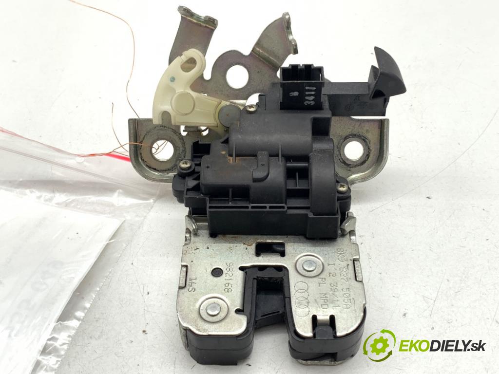 AUDI A1 8X liftback 2011 63 kW 1.2 TFSI 1197 zámok dverí zad 8K9827505A
