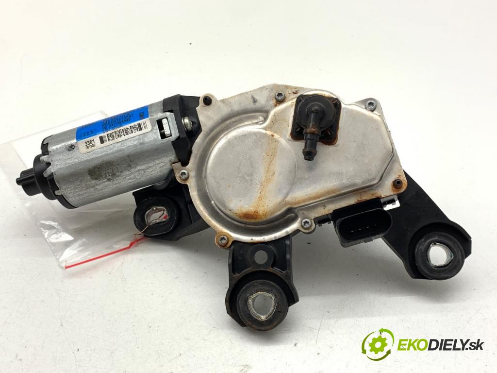 AUDI A1 8X liftback 2011 63 kW 1.2 TFSI 1197 Motor stieračov zad 4G9955711A