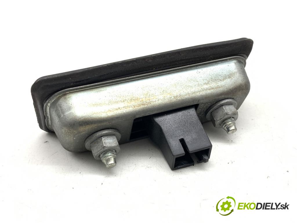 AUDI A1 8X liftback 2011 63 kW 1.2 TFSI 1197 klika dveří zadní část