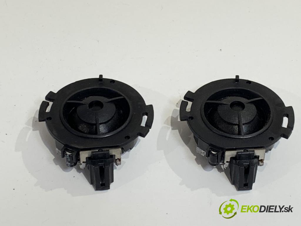 AUDI A5 8T liftback 2010 155 kW 2.0 TFSI quattro 1984 reproduktory 8T0035415B