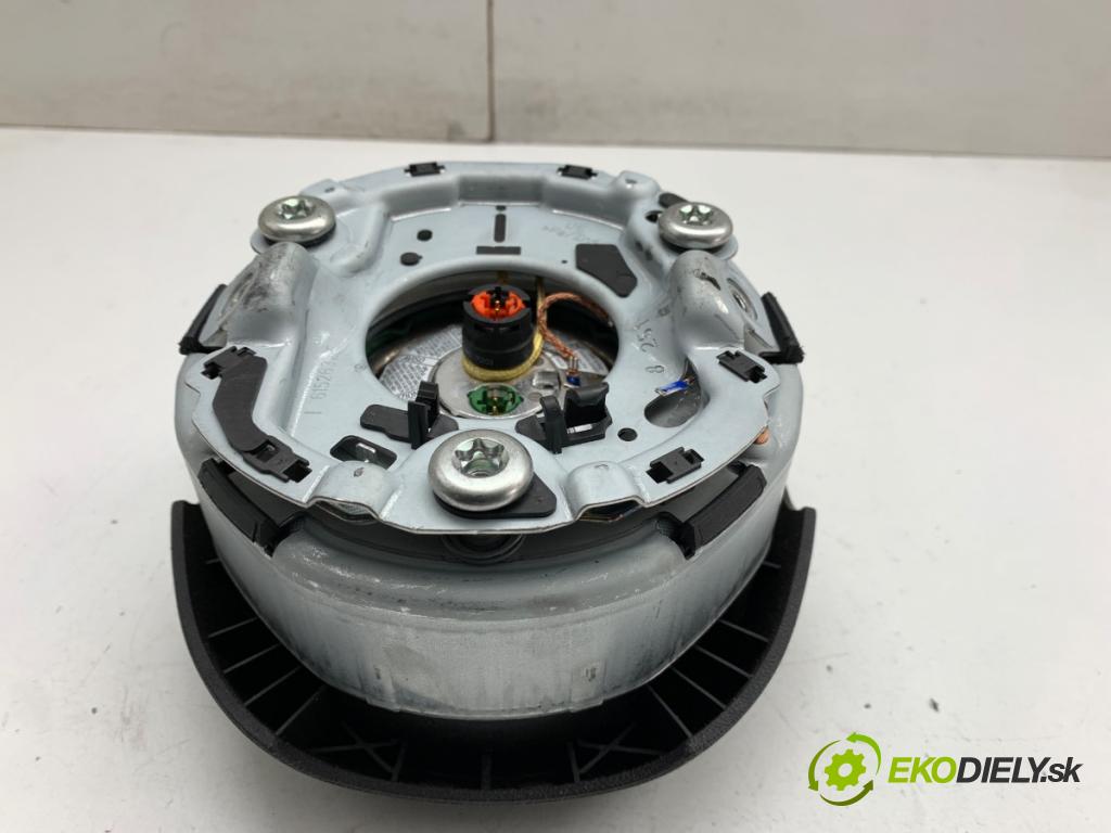 AUDI A4 B8 Kombi 2009 125 kW 2.0 TDI quattro 1968 AirBag volantu 8K0880201E (Airbag)