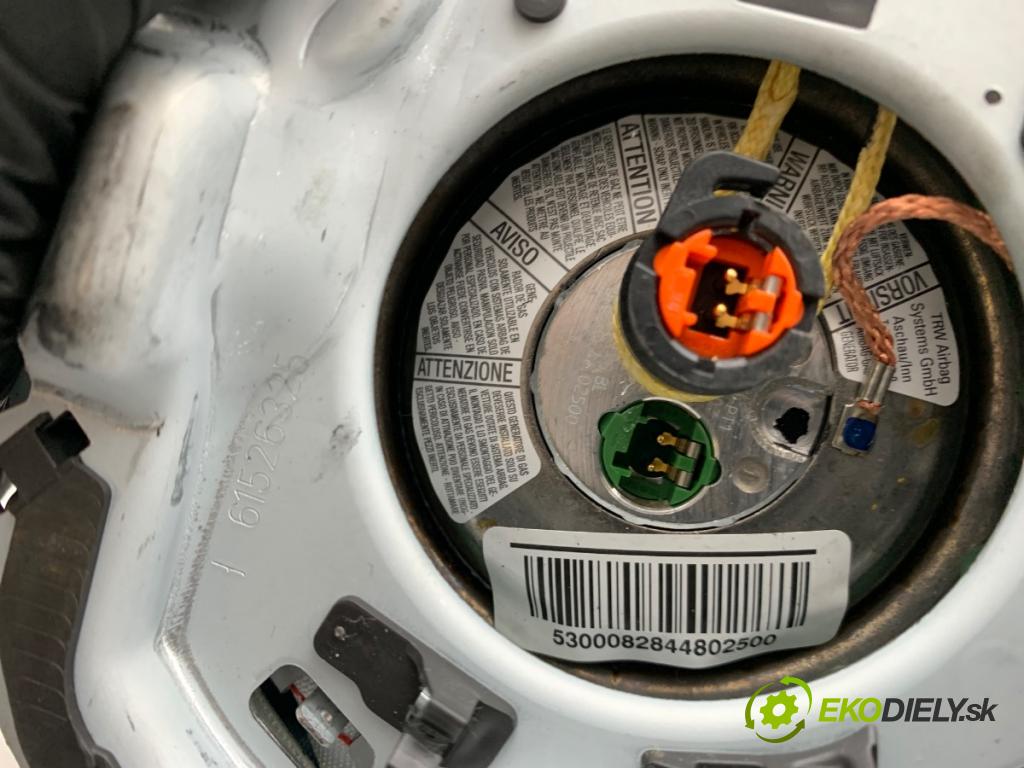 AUDI A4 B8 Kombi 2009 125 kW 2.0 TDI quattro 1968 AirBag volantu 8K0880201E (Airbag)