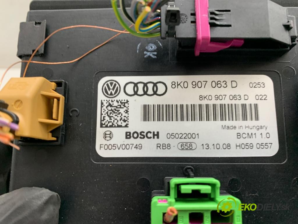 AUDI A4 B8 Kombi 2009 125 kW 2.0 TDI quattro 1968 modul komfortu 8K0907063D (Komfortní modul)