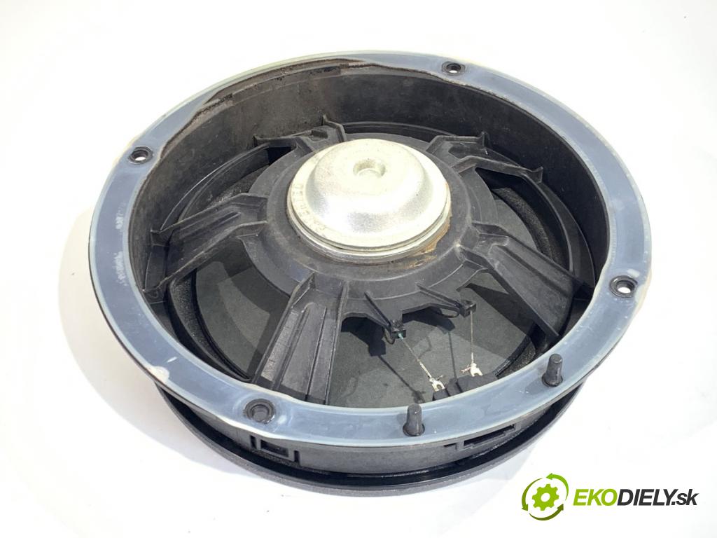 AUDI A4 B8 Kombi 2009 125 kW 2.0 TDI quattro 1968 reproduktory A0112501-A0112502