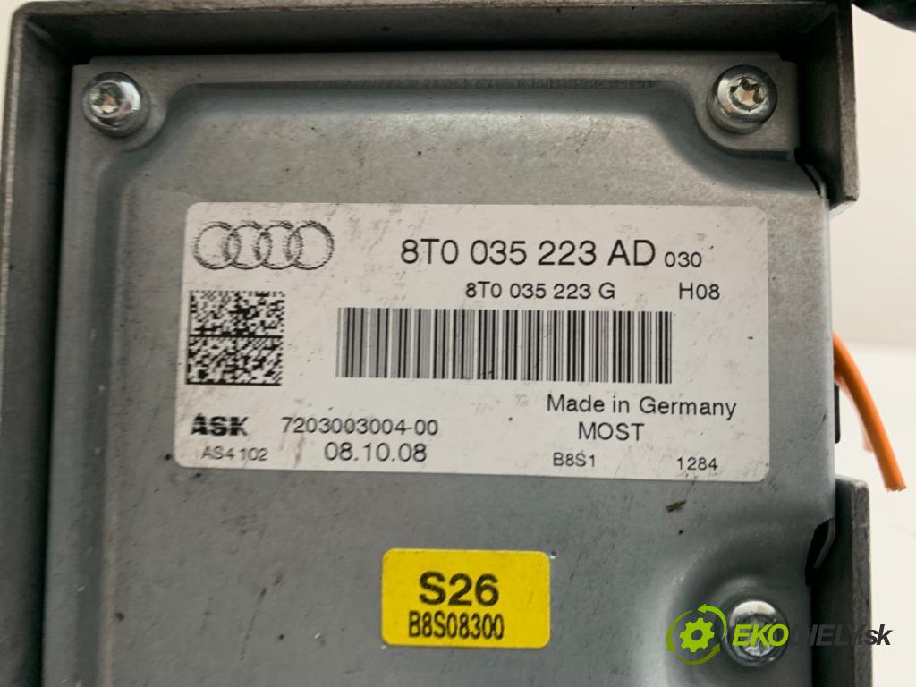 AUDI A4 B8 Kombi 2009 125 kW 2.0 TDI quattro 1968 zesilovač 8T0035223AD (Zesilovač)