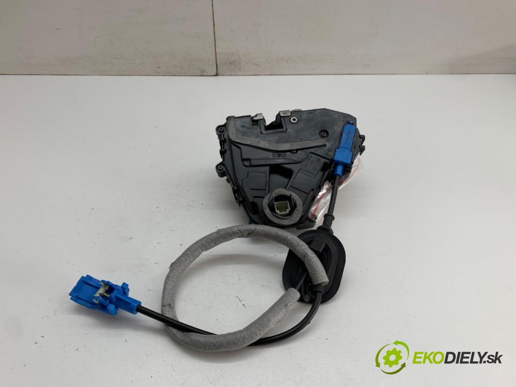 RENAULT KANGOO III Nadwozie pełne/minivan 2021 70 kW 1.5 Blue dCi 95 (FJAB) 1461 zámok Dvere pravy predný 805023672R