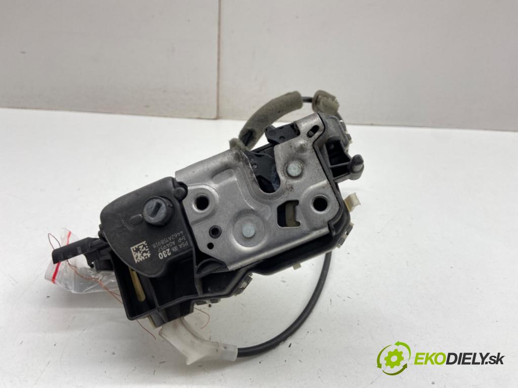 PEUGEOT 3008 nadwozie wielkoprzestrzenne (MPV) 2012 110 kW 2.0 HDi 150 / BlueHDi 150 1997 zámok Dvere pravy predný 006230