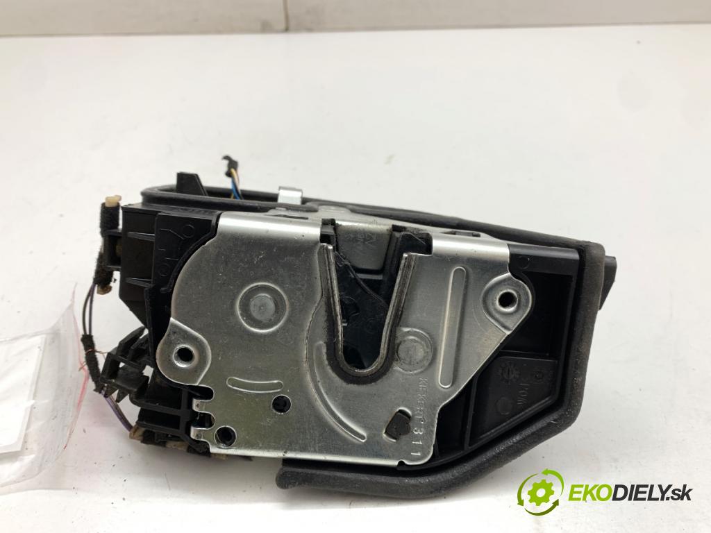 BMW F20 liftback 2011 100 kW 116 i 1598 zámok Dvere pravy predný 7229458