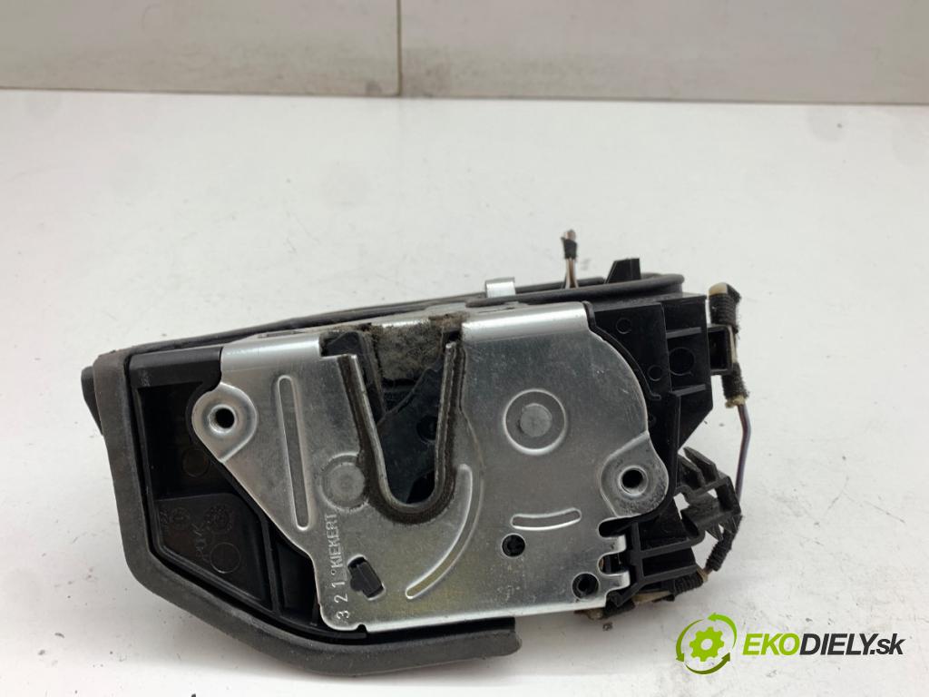 BMW F20 liftback 2011 100 kW 116 i 1598 zámok Dvere ľavy predný 7229461