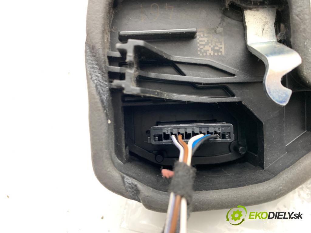 BMW F20 liftback 2011 100 kW 116 i 1598 zámok Dvere ľavy predný 7229461