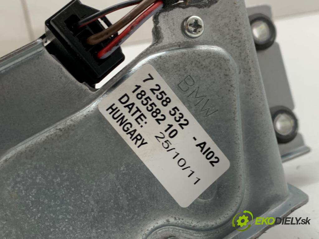 BMW F20 liftback 2011 100 kW 116 i 1598 Motor stieračov zad 7258532