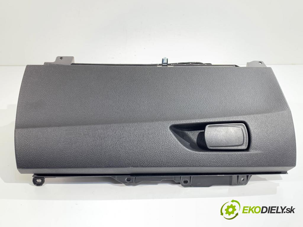 BMW F20 liftback 2011 100 kW 116 i 1598 přihrádka kastlík spolujezdce 72758410 (Přihrádka (kastlík))