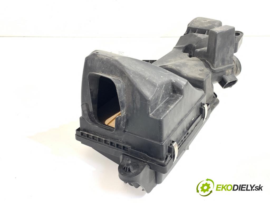 BMW F20 liftback 2011 100 kW 116 i 1598 Obal filtra vzduchu 7597582 (Obal vzduchového filtra)