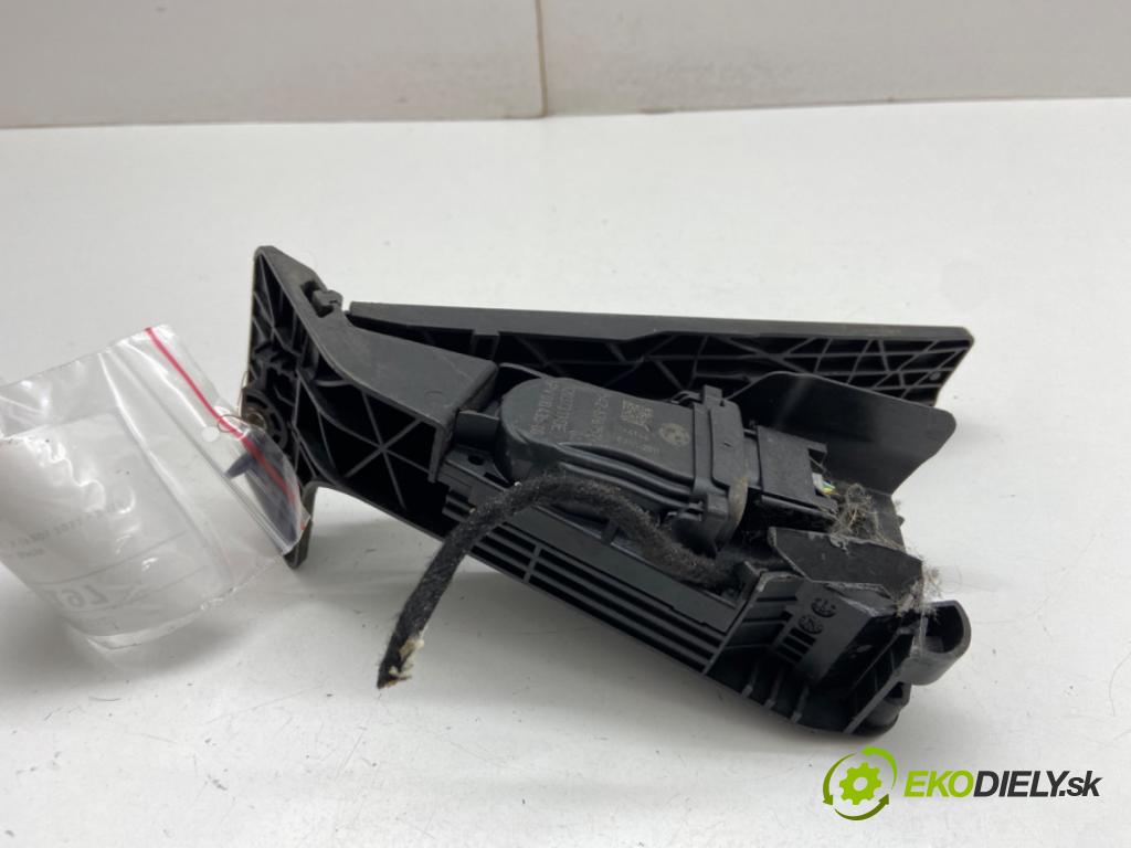 BMW F20 liftback 2011 100 kW 116 i 1598 potenciometr plynového pedálu 6789529 (Potenciometr plynového pedálu)