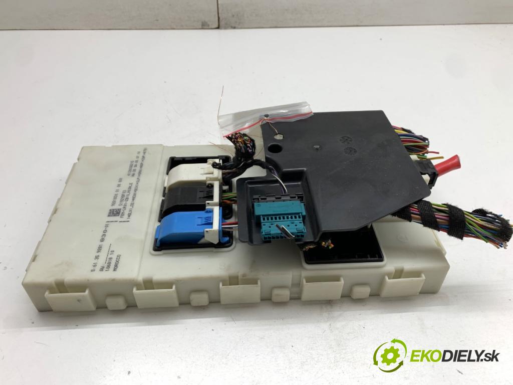 BMW F20 liftback 2011 100 kW 116 i 1598 modul komfortu 9281830 (Komfortní modul)