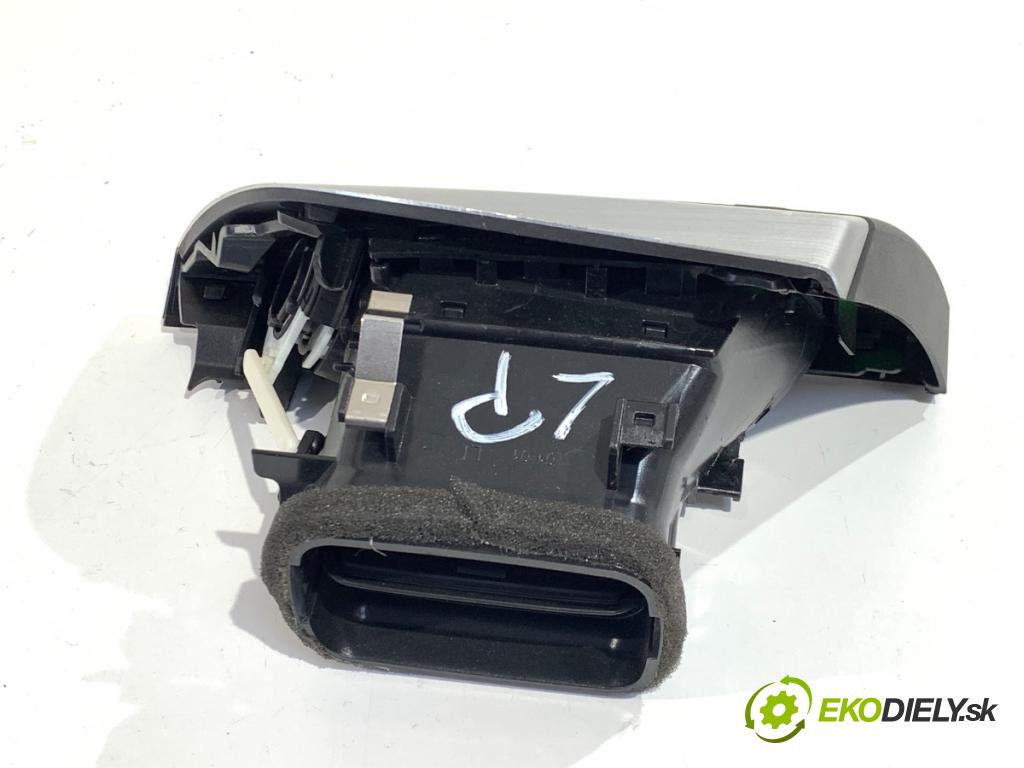 BMW F20 liftback 2011 100 kW 116 i 1598 lišty kryt (Lišta)