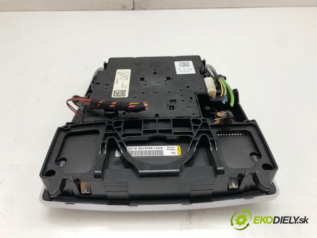 BMW F20 liftback 2011 100 kW 116 i 1598 Svetlo stropné 9242158