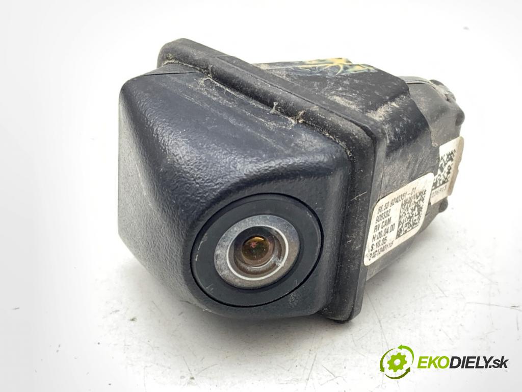 BMW F20 liftback 2011 100 kW 116 i 1598 KAMERA zadní část 9240351