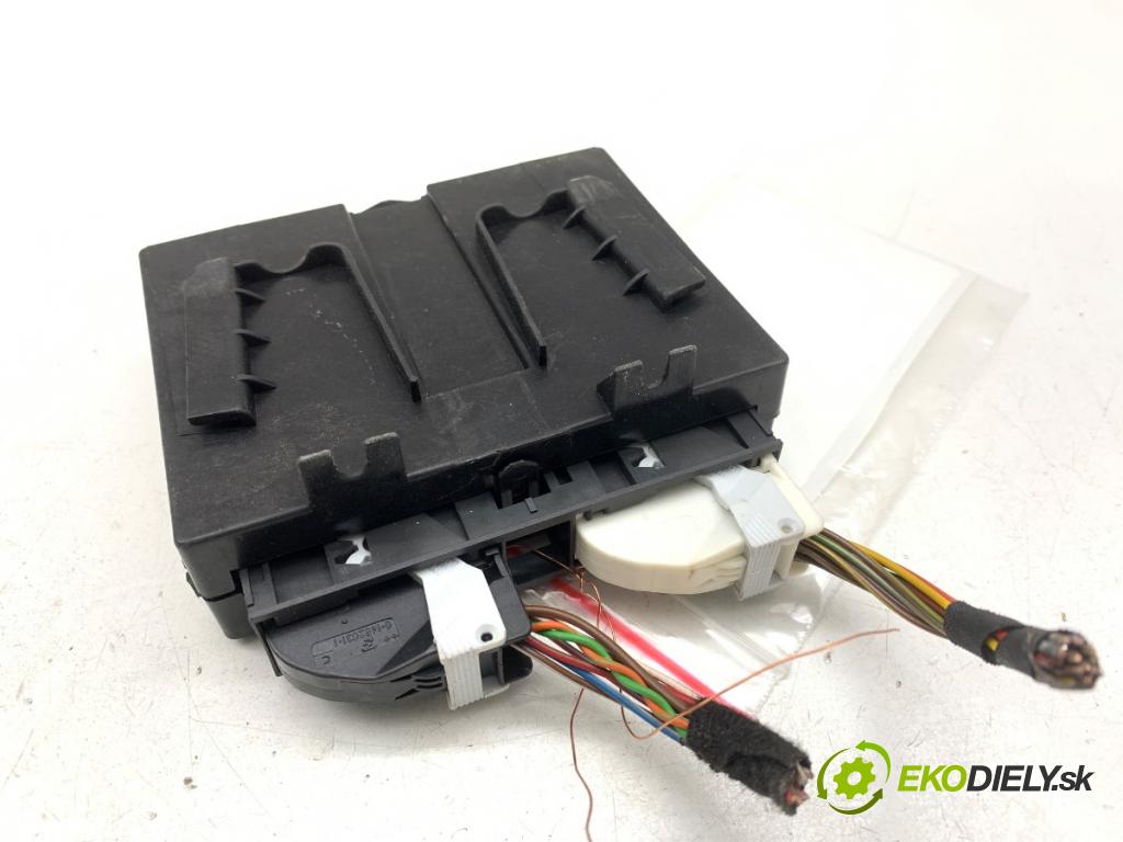 BMW F20 liftback 2011 100 kW 116 i 1598 modul klimatizace 9273674 (Klika dveří ostatní)