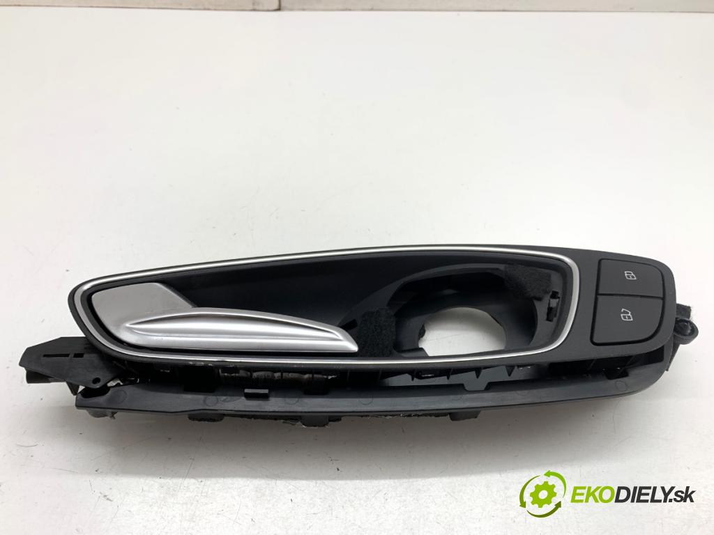 AUDI A1 8X liftback 2011 63 kW 1.2 TFSI 1197 klika vnitřní levý přední část 8X0868783