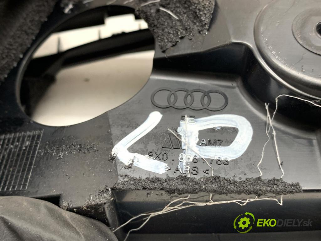 AUDI A1 8X liftback 2011 63 kW 1.2 TFSI 1197 klika vnitřní levý přední část 8X0868783
