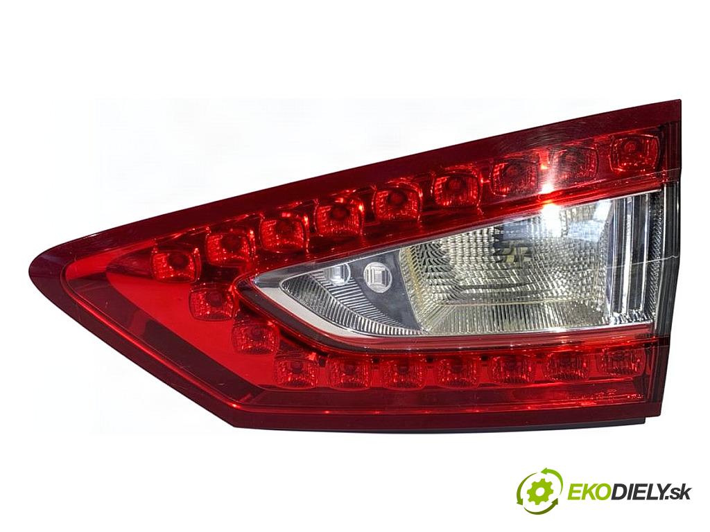 FORD MONDEO MK5 Kombi 2017 110 kW 2.0 TDCi 1998 světlo pravý zadní část UVNITŘ: DS73-13A602-CG