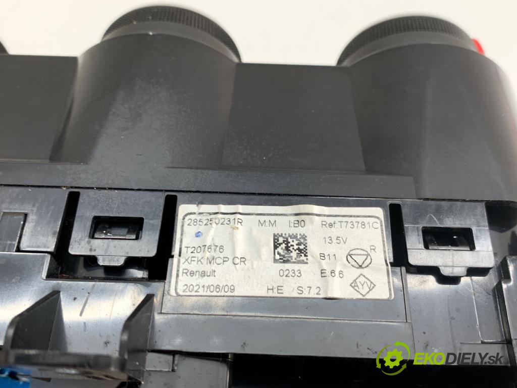 RENAULT KANGOO III Nadwozie pełne/minivan 2021 70 kW 1.5 Blue dCi 95 (FJAB) 1461 Panel ovládaní topení 285250231R (Páčky pod volantem)
