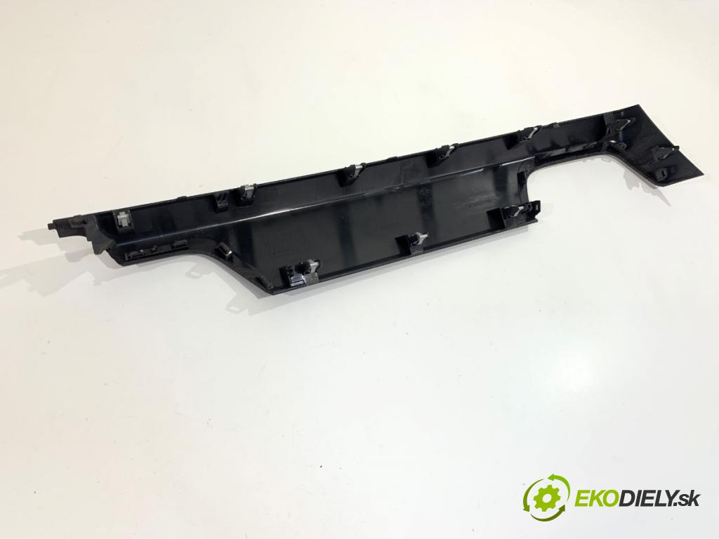 RENAULT KANGOO III Nadwozie pełne/minivan 2021 70 kW 1.5 Blue dCi 95 (FJAB) 1461 lišty kryt 684120942R 684211134R (Lišta)