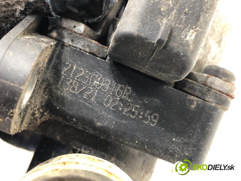 RENAULT KANGOO III Nadwozie pełne/minivan 2021 70 kW 1.5 Blue dCi 95 (FJAB) 1461 DALŠÍ: pumpa vody 212309316R (Vodní pumpa)
