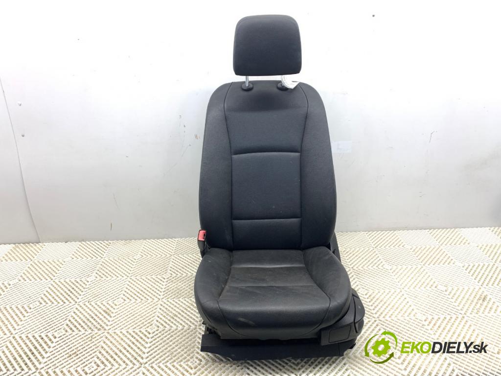 BMW F10 sedan 2011 120 kW 520 d 1995 Sedadlo ľavy predný 