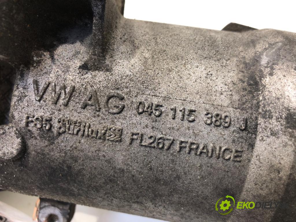 AUDI A4 B8 Kombi 2009 125 kW 2.0 TDI quattro 1968 obal filtra oleje 045115389J (Kryt olejového filtru)