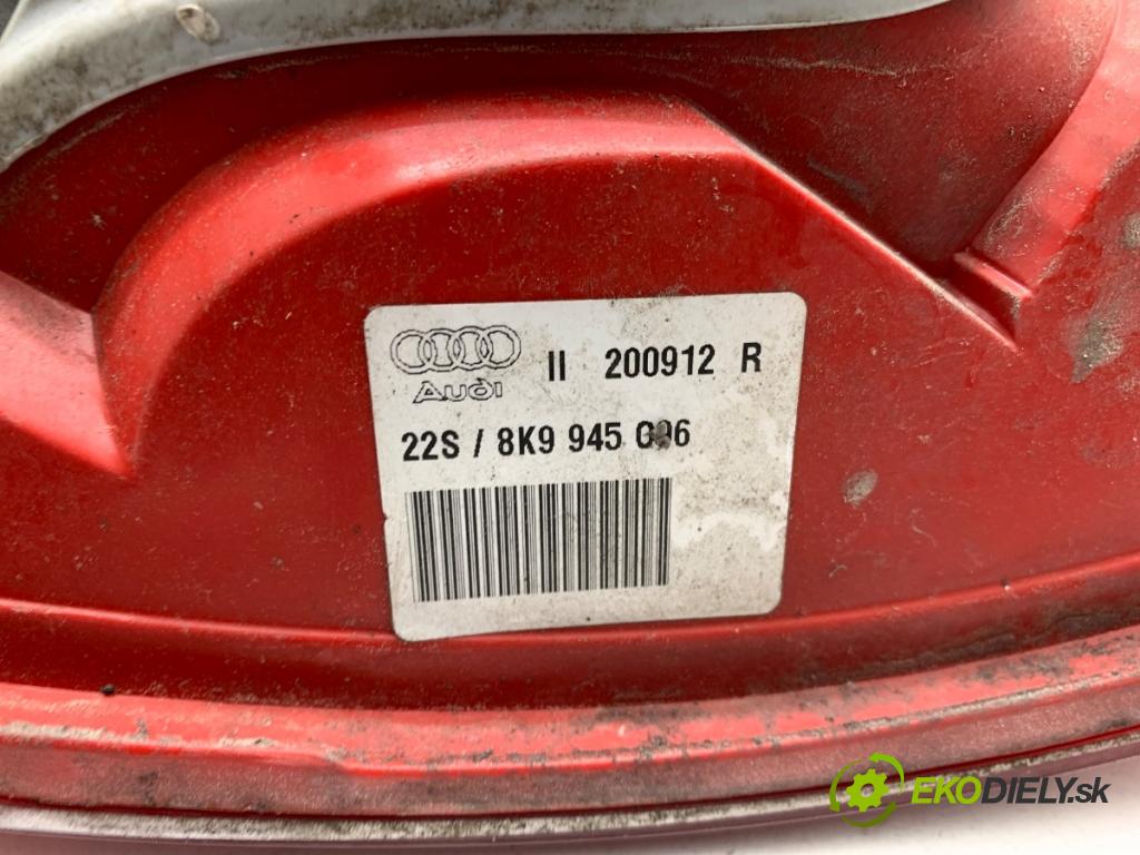 AUDI A4 B8 Kombi 2012 105 kW 2.0 TDI 1968 Svetlo pravy zad 8K9945096