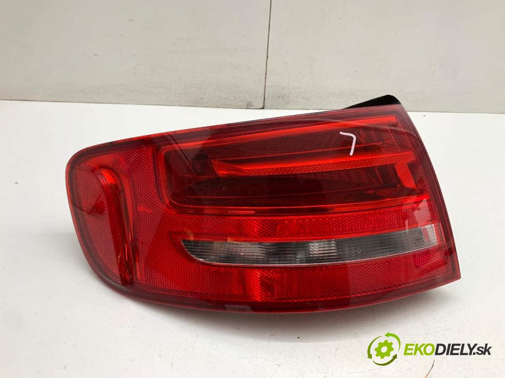AUDI A4 B8 Kombi 2012 105 kW 2.0 TDI 1968 světlo levý zadní část 8K9945095