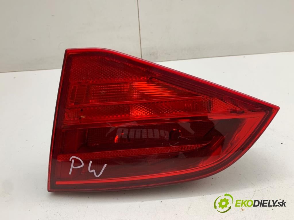 AUDI A4 B8 Kombi 2012 105 kW 2.0 TDI 1968 Svetlo pravy zad vnútorná 8K9945094